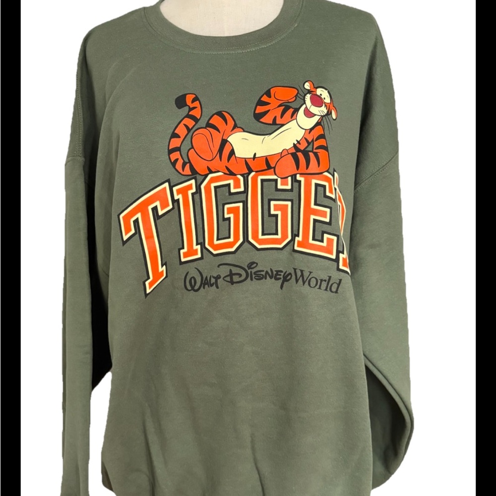 Disney Parks WDW Winnie The Pooh TIGGER Long Sleeve Pullover large